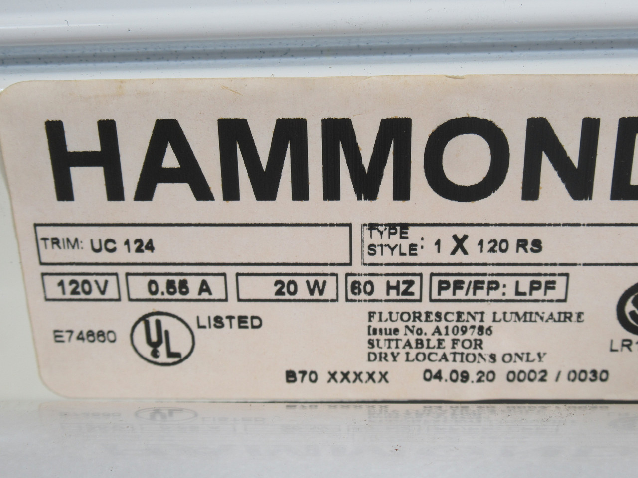 Hammond UC-124 2' T8 Luminaire Light Fixture 120V 20W 0.55A *29" Cut Cable* USED