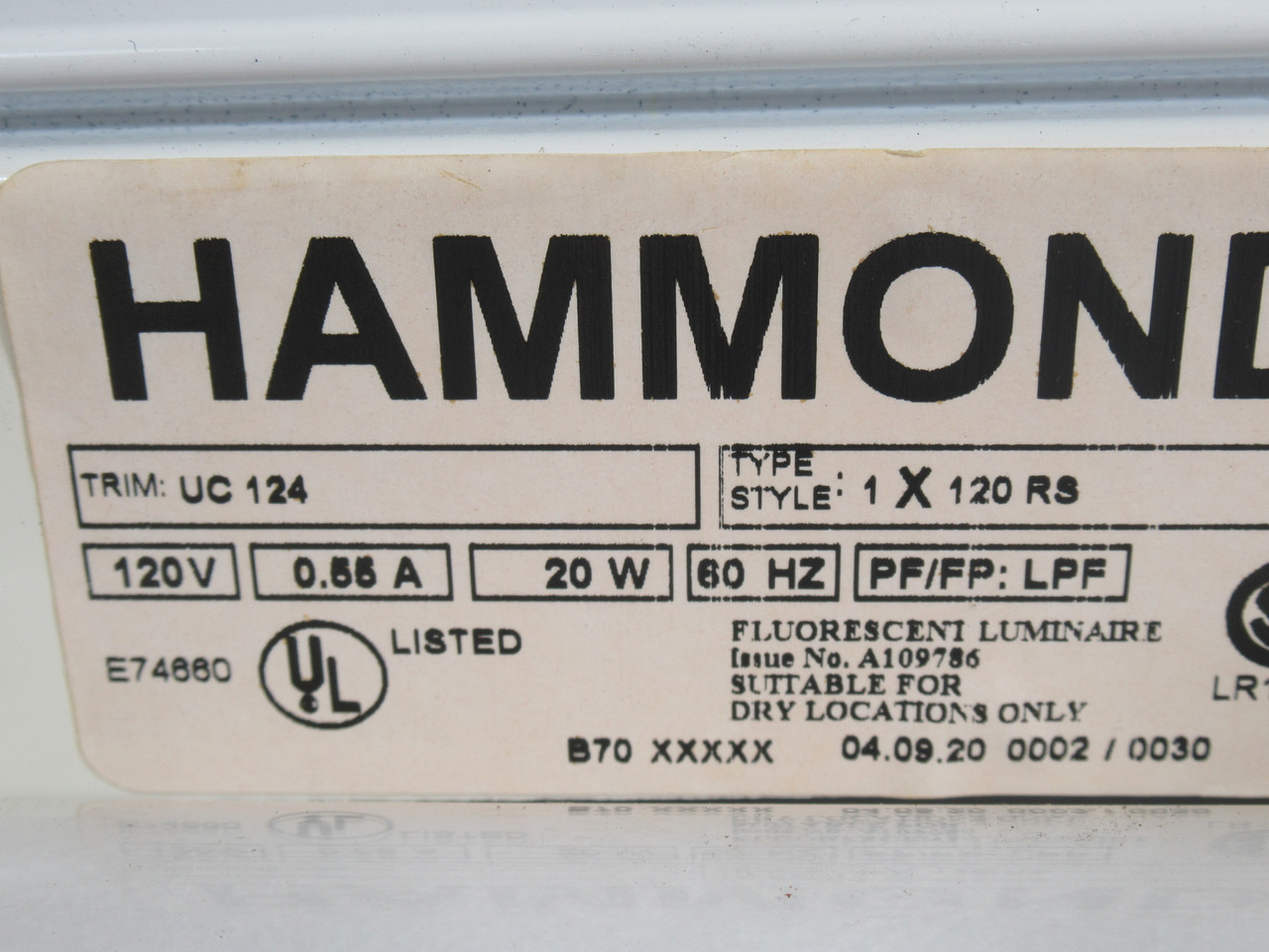 Hammond UC-124 2' T8 Luminaire Light Fixture 120V *29" Cut Cable* USED