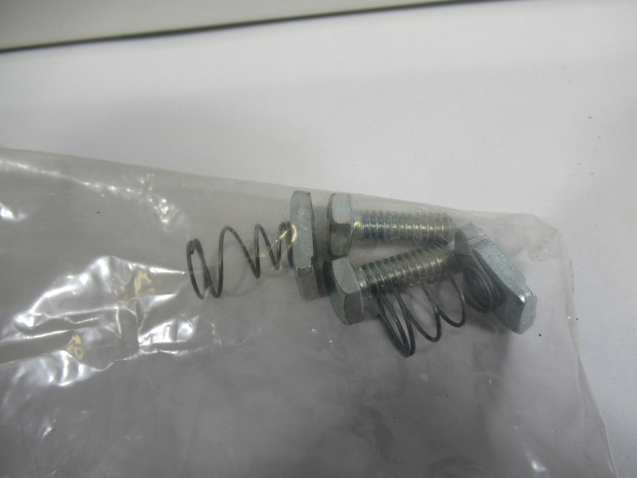 Hammond UC-124 2' T8 Luminaire Light Fixture 120V 20W 0.55A *5' Cut Cable* USED