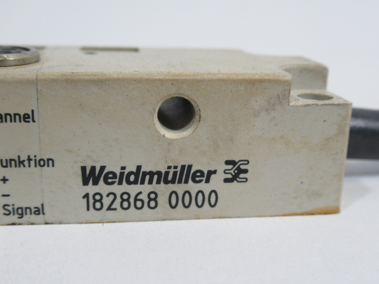 Weidmuller 1828680000 Passive Distributor *70" Cut Cable* USED