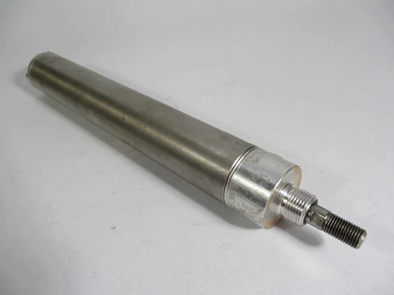 Numatics 1500D01-08A-03 Double Acting Cylinder 1-1/2" Bore 8" Stroke USED