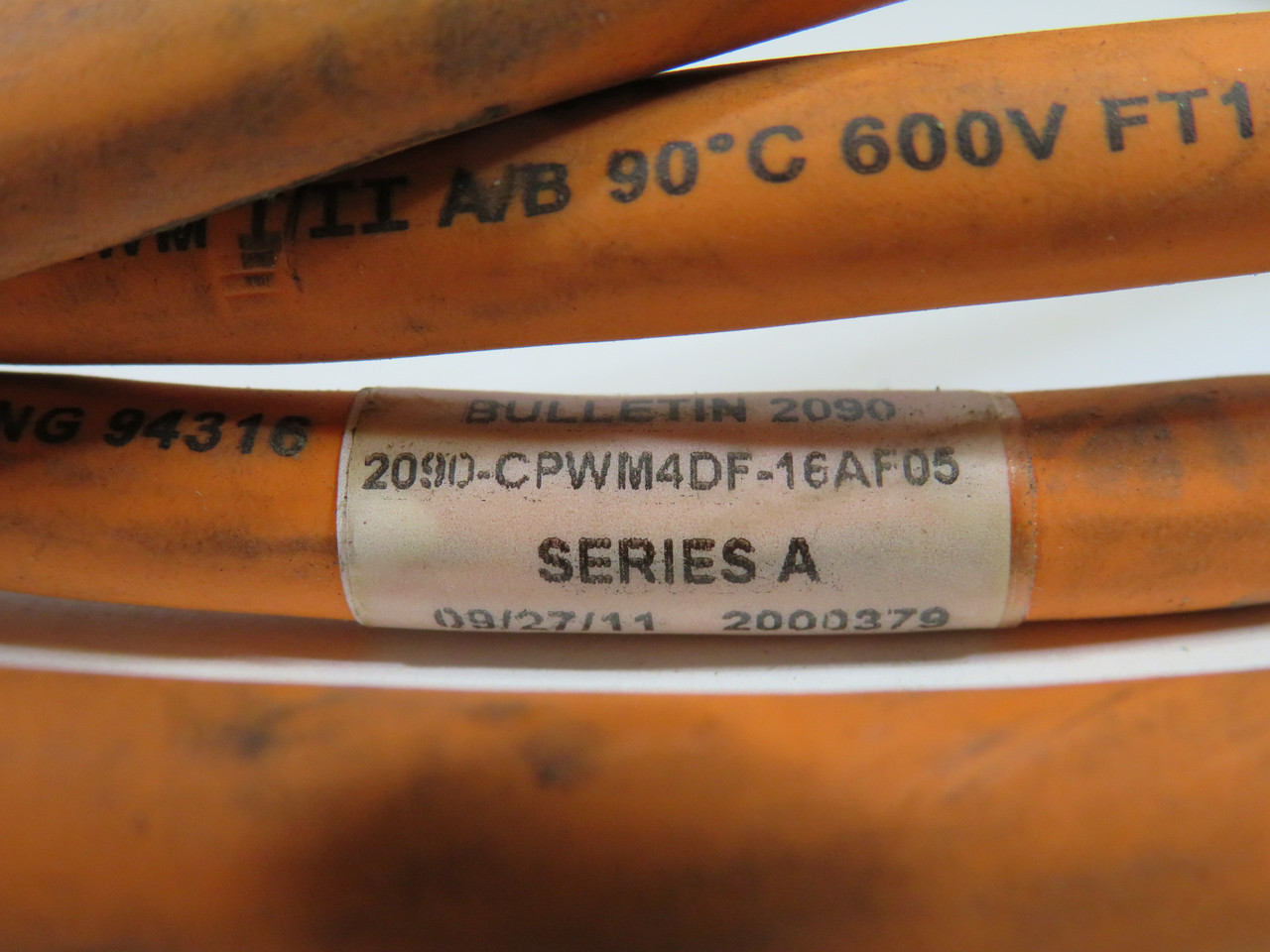 Allen-Bradley 2090-CPWM4DF-16AF05 Ser A Power/Feedback 3m Cut Cable USED