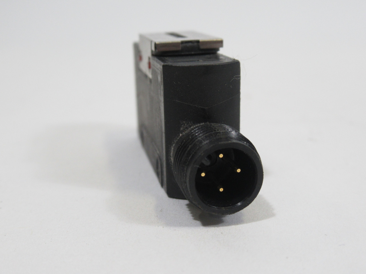 Omron E3S-AT86-L Through-Beam PNP Photoelectric Sensor Emitter 7m USED