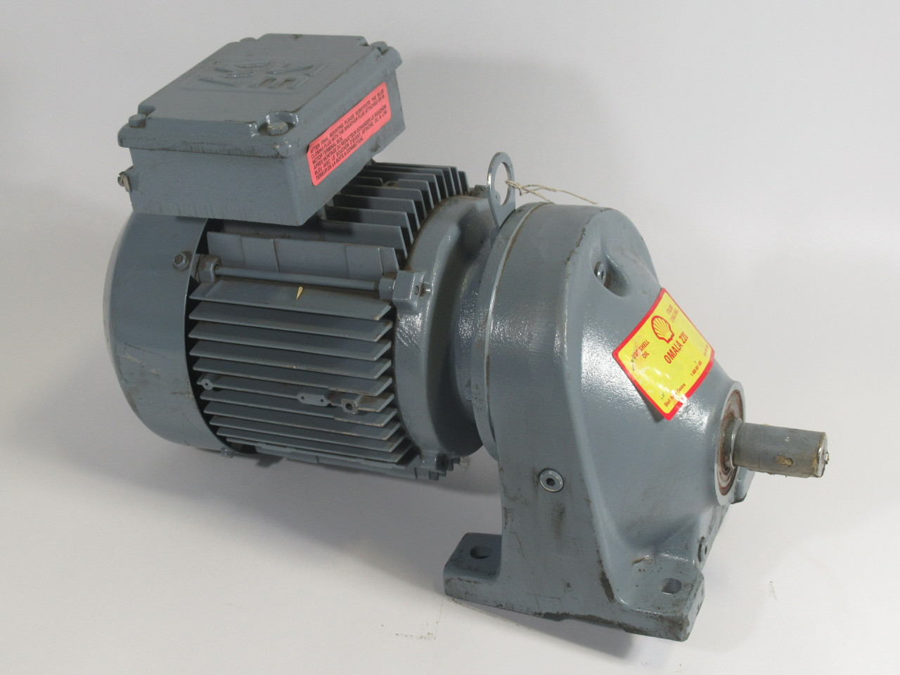 Sew-Eurodrive 1.5HP 1700-476RPM 330/575V TEFC C/W Reducer 3.61:1 Ratio USED