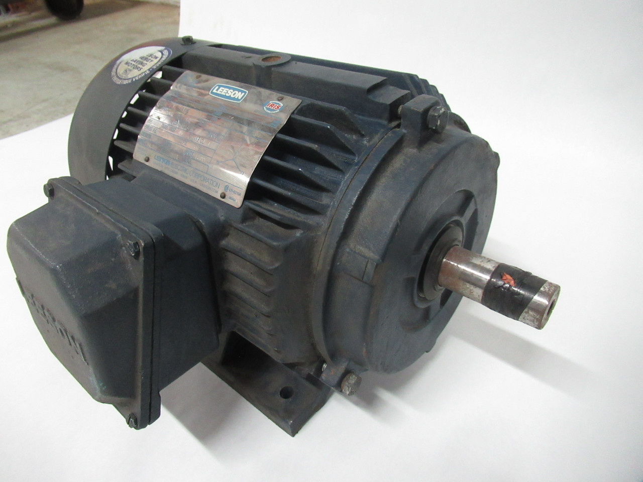Leeson 3HP 1760 RPM 575V 182T TEFC 3Ph 3.4A 60Hz *Damage* USED