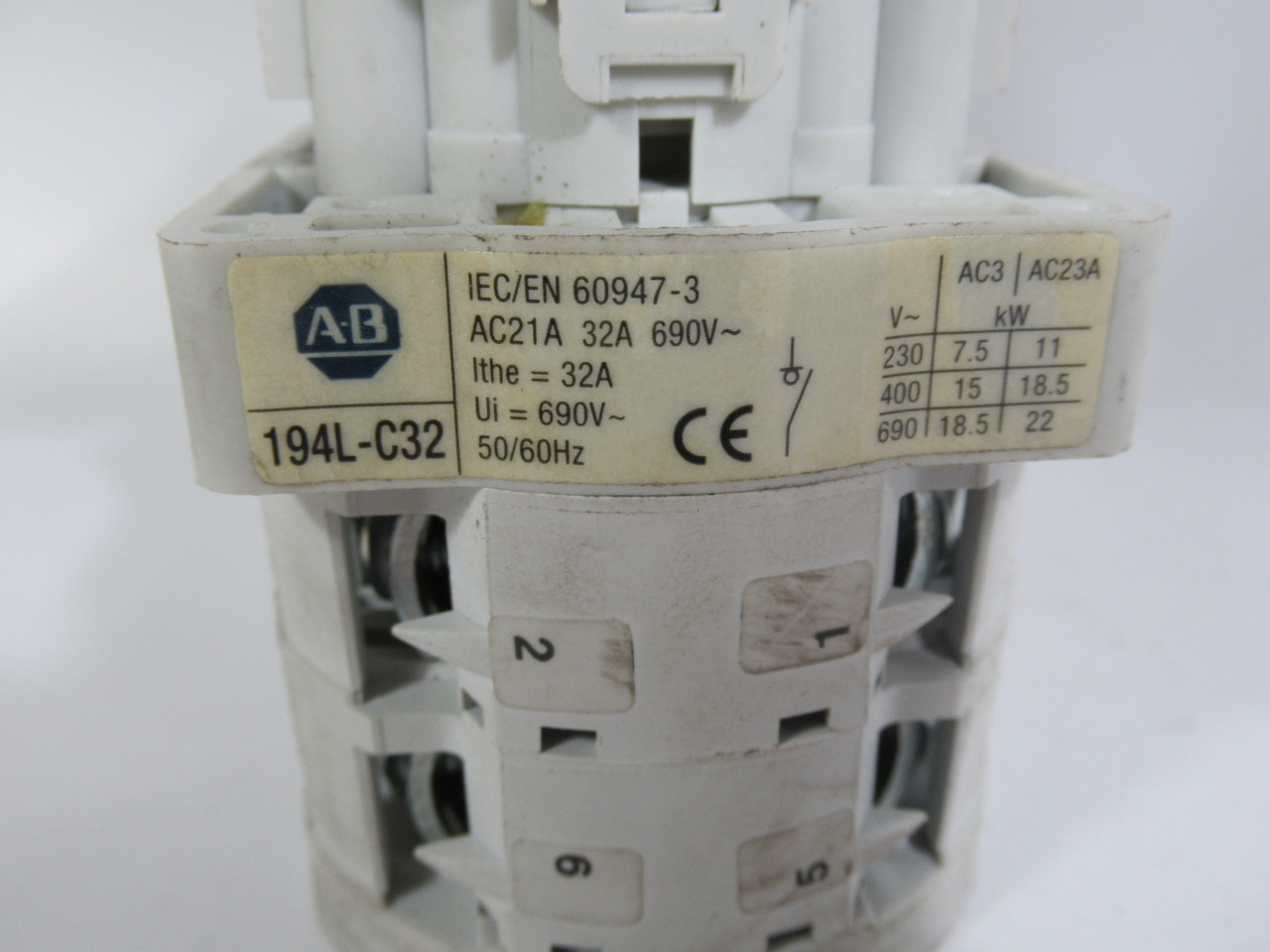 Allen-Bradley 194L-C32-1753 Load Switch w/Handle ON/OFF 22A 690V 3P USED