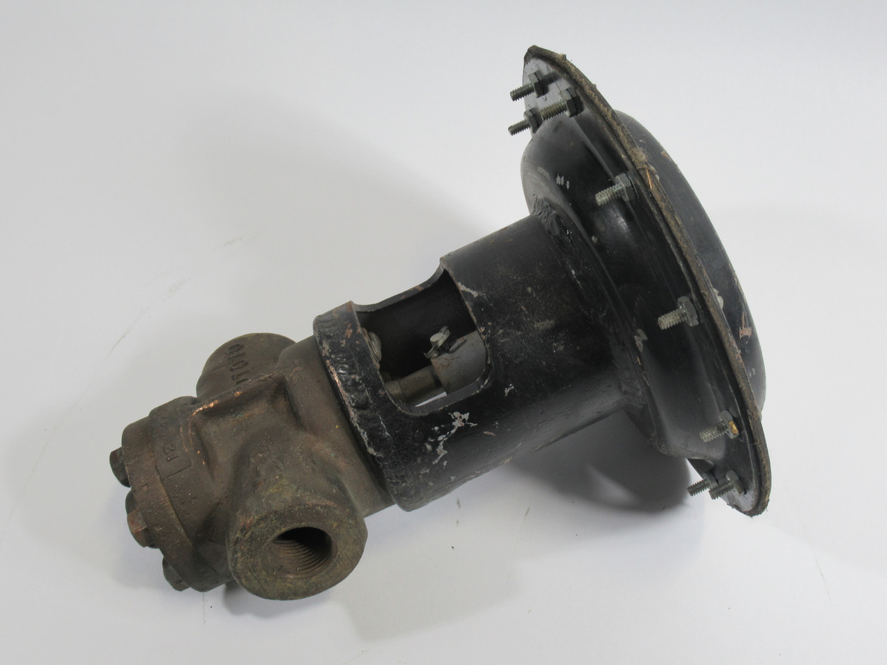 Valv-Trol D-1010 Balanced 2 Way/2-Position Valve 3/4" 3500 psi USED