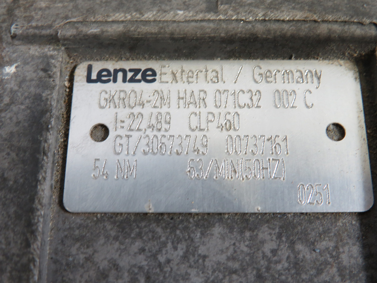 Lenze 0.45kW 1710RPM 277/480V 3Ph 1.60/0.95A C/W Reducer 22.489:1 Ratio USED