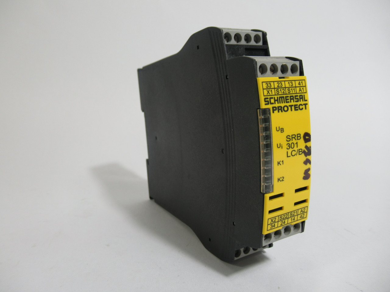 Schmersal SRB-301LC/B-24V Safety Relay 24VAC/DC 120mA USED