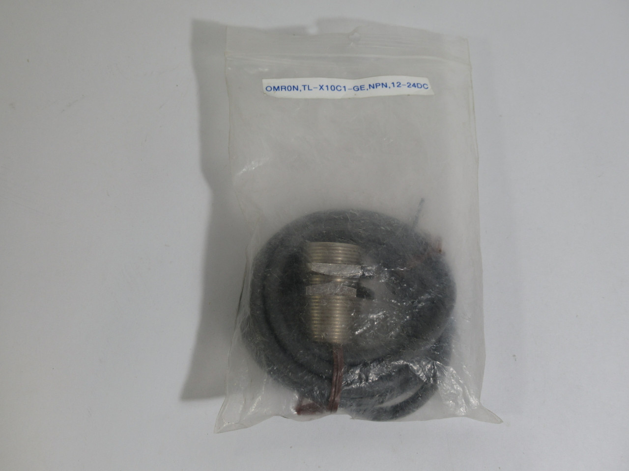 Omron TL-X10C1-GE Proximity Sensor 12-24VDC 10mm 2m Cable ! NOP !