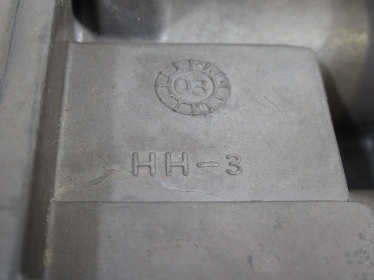 Numatics Flexiblok Pneumatic Manifold C/W Two HH-3 Valves USED