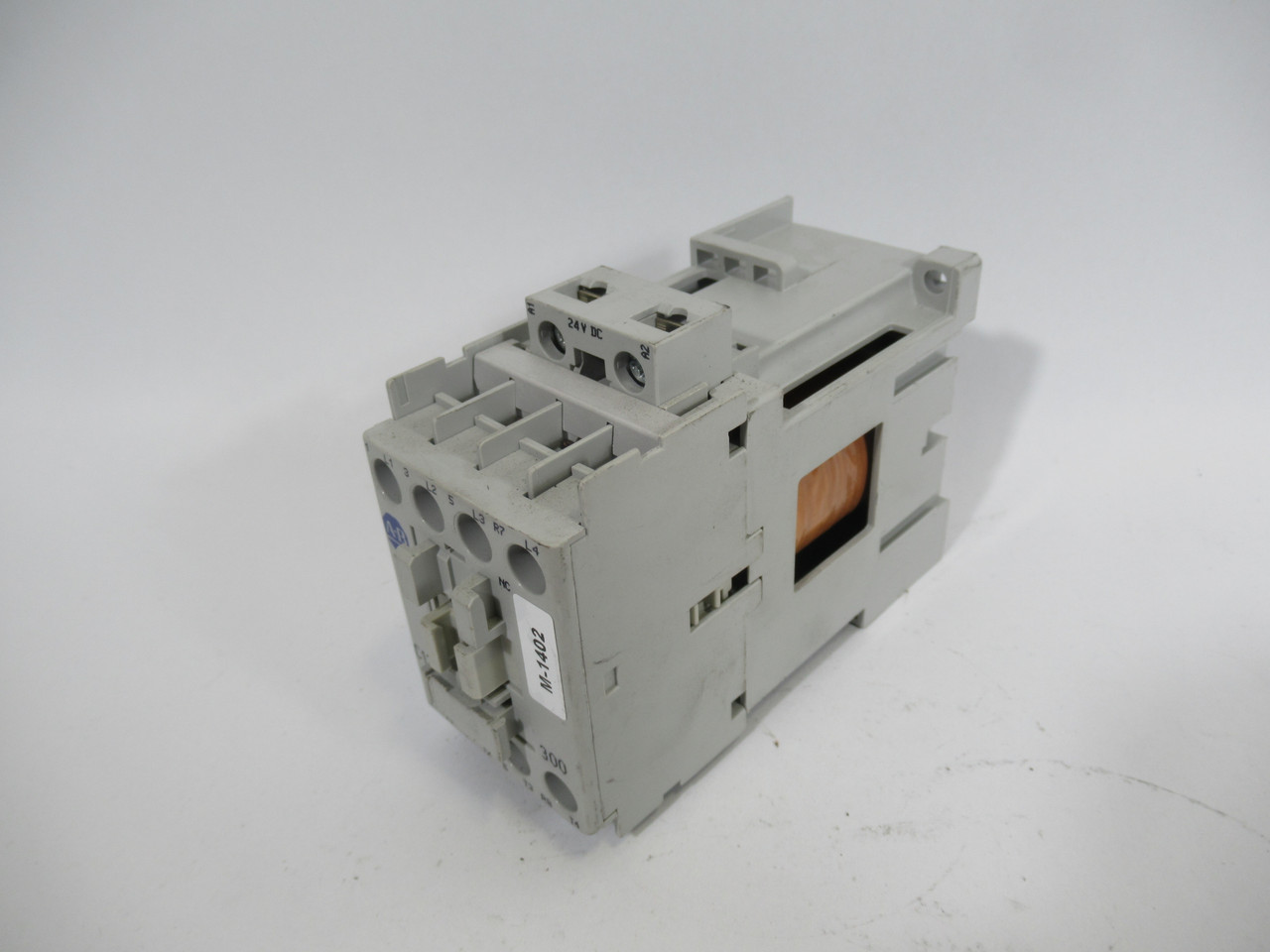 Allen-Bradley 100-C12ZJ300 Series A Contactor 24VDC 1NO 3P USED