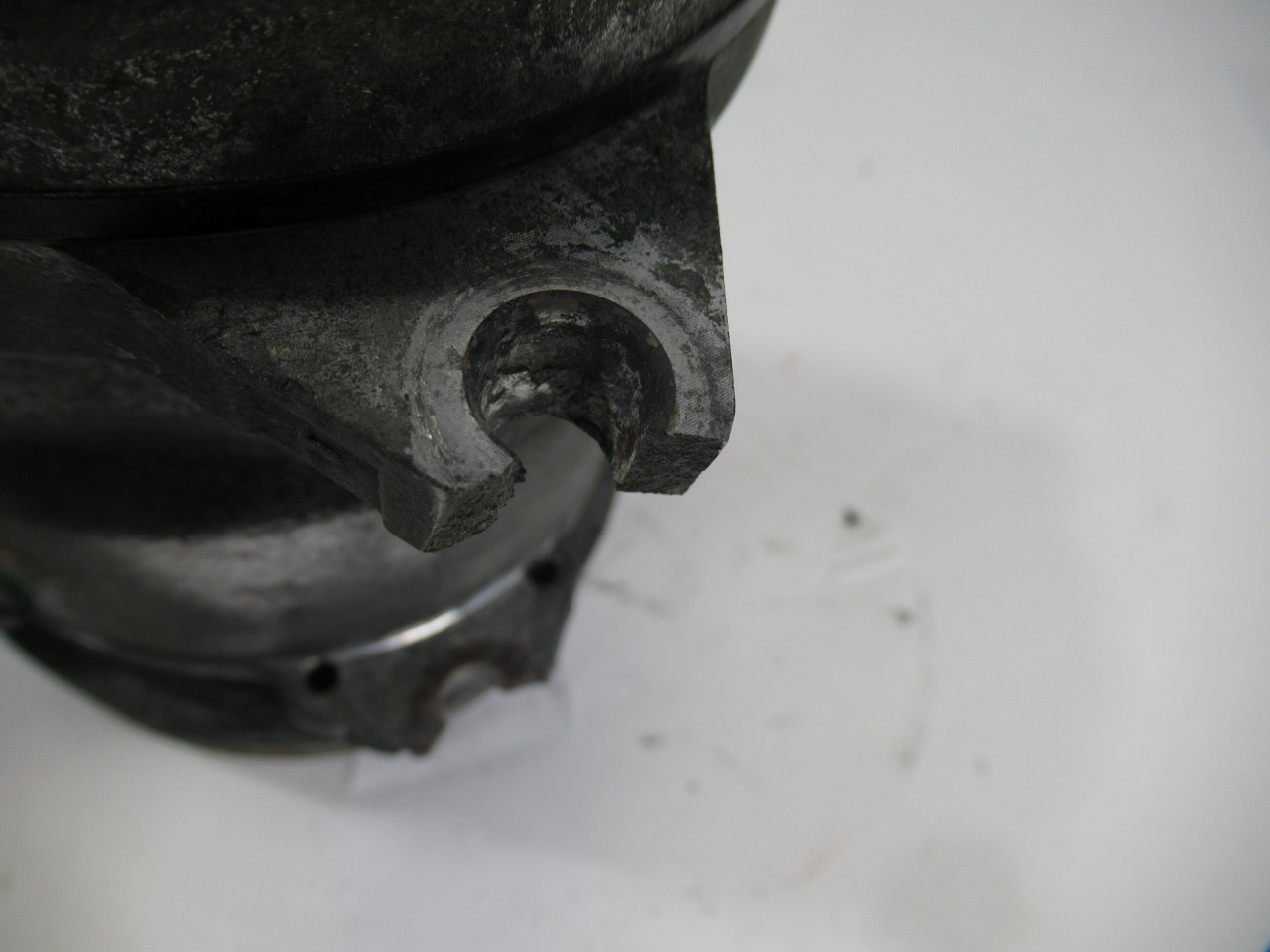 Sanden C508-PF3 A/C Compressor *BROKEN MOUNTING* USED