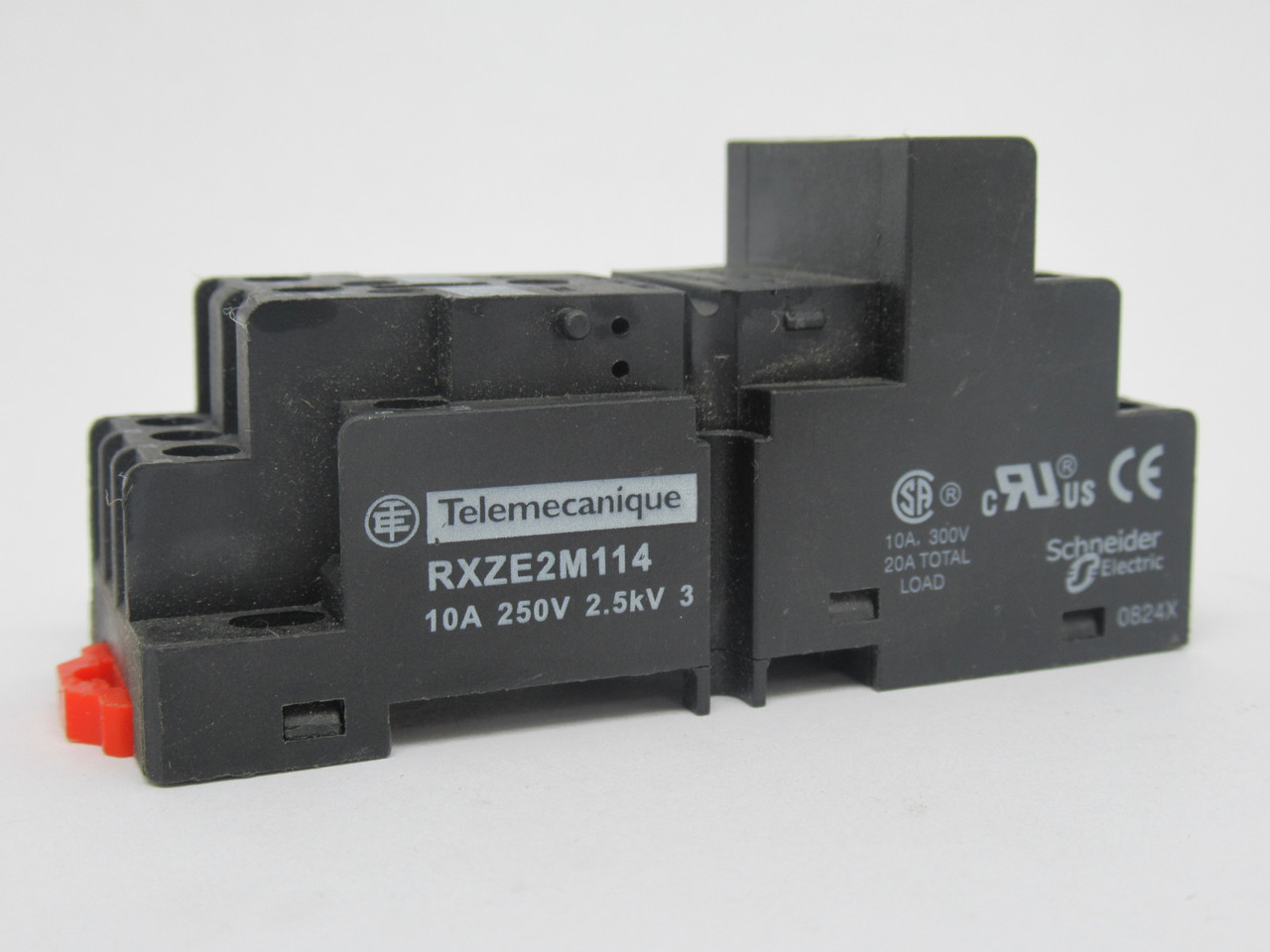 Telemecanique RXZE2M114 Relay Socket 250V 10A 14-Blade USED