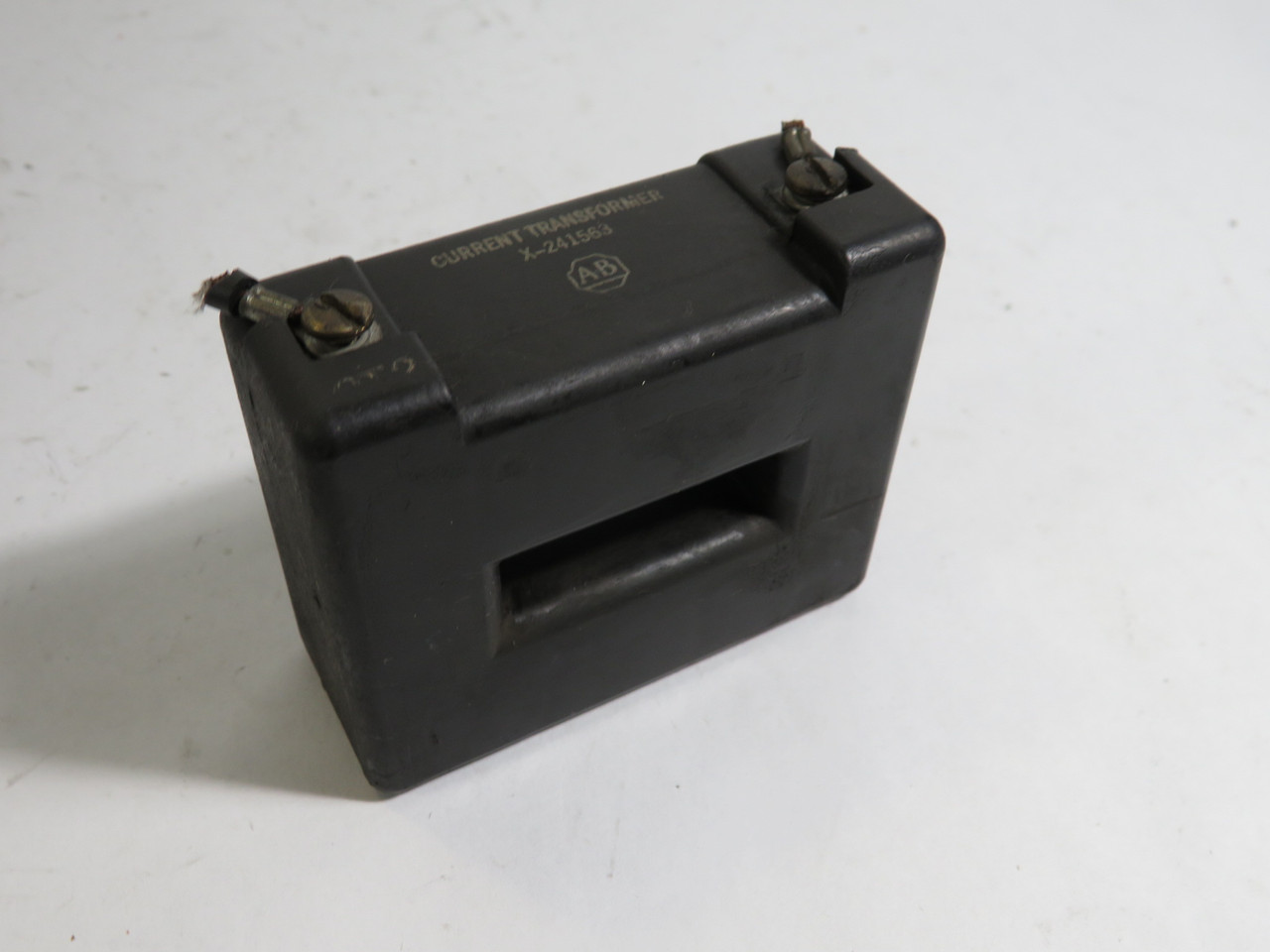 Allen-Bradley X-241563 Current Transformer 300A 5A Output For Starter USED