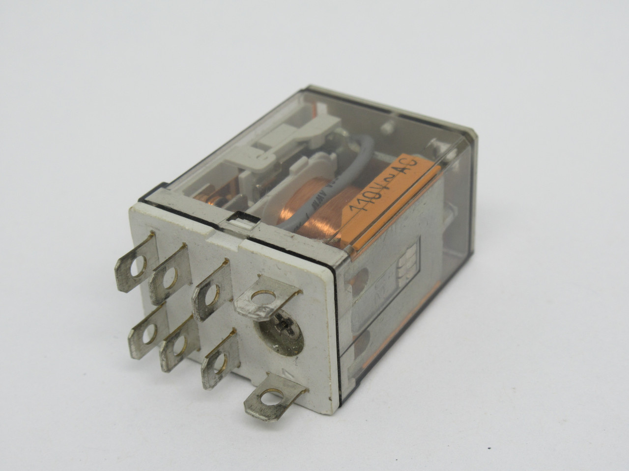 Finder 56.32.8.110.0040 Plug-In Relay 110VAC 12A 8-Blade USED