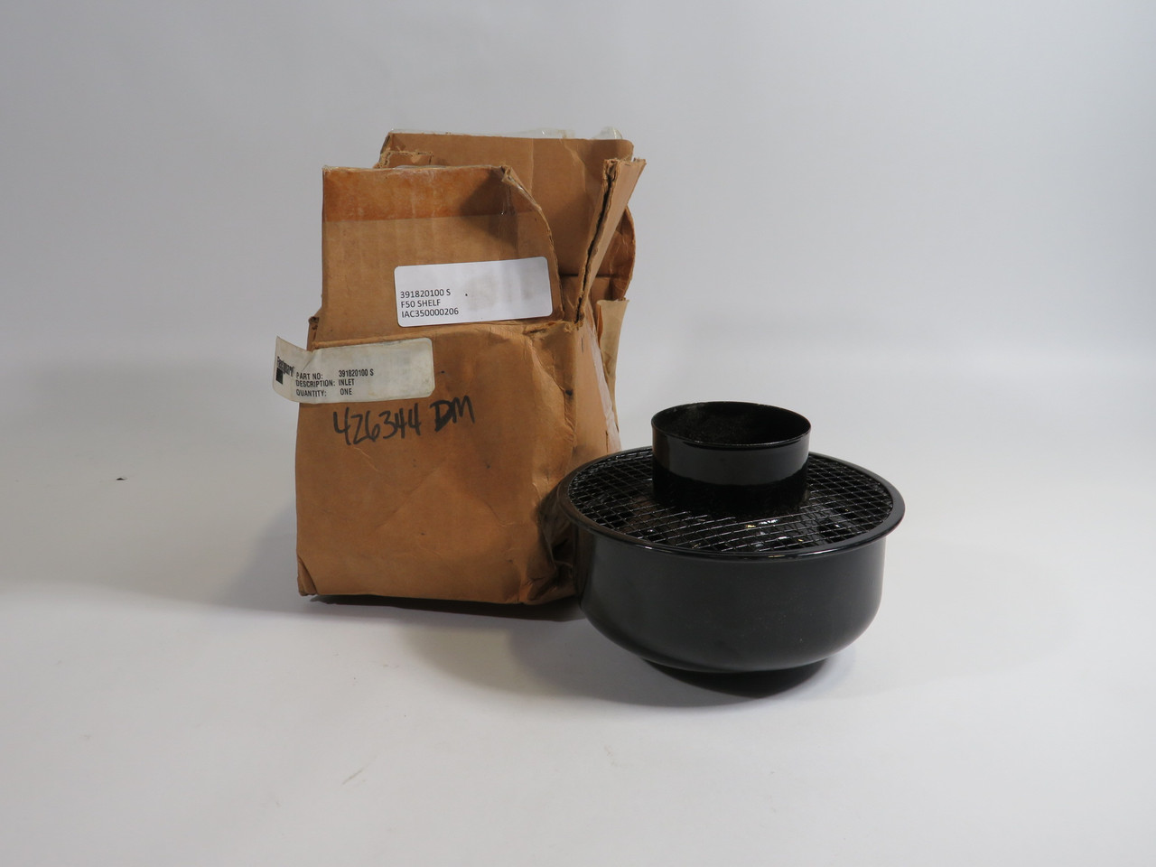 Fleetguard 391820100 S Inlet Damaged Box ! NEW !