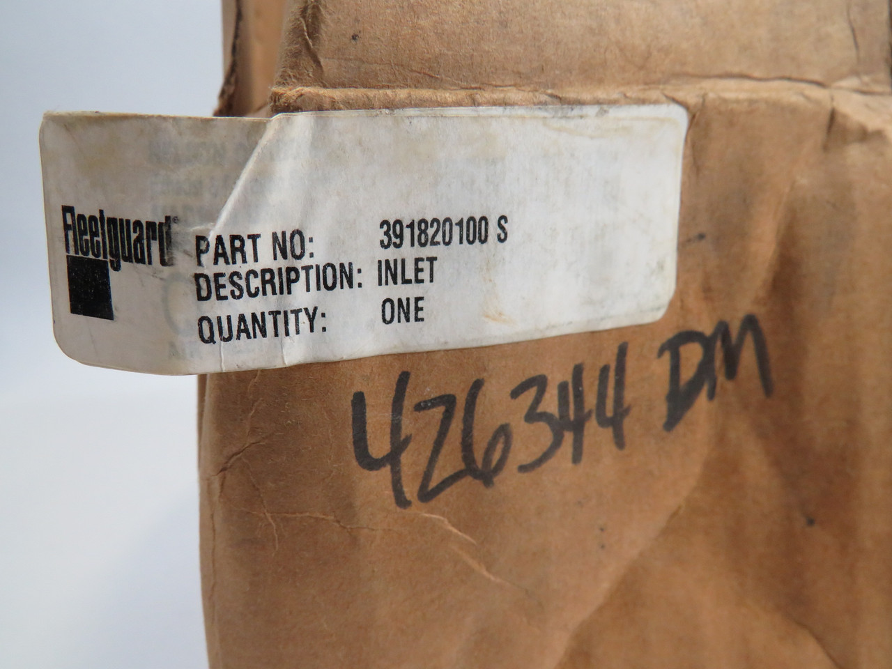 Fleetguard 391820100 S Inlet Damaged Box ! NEW !