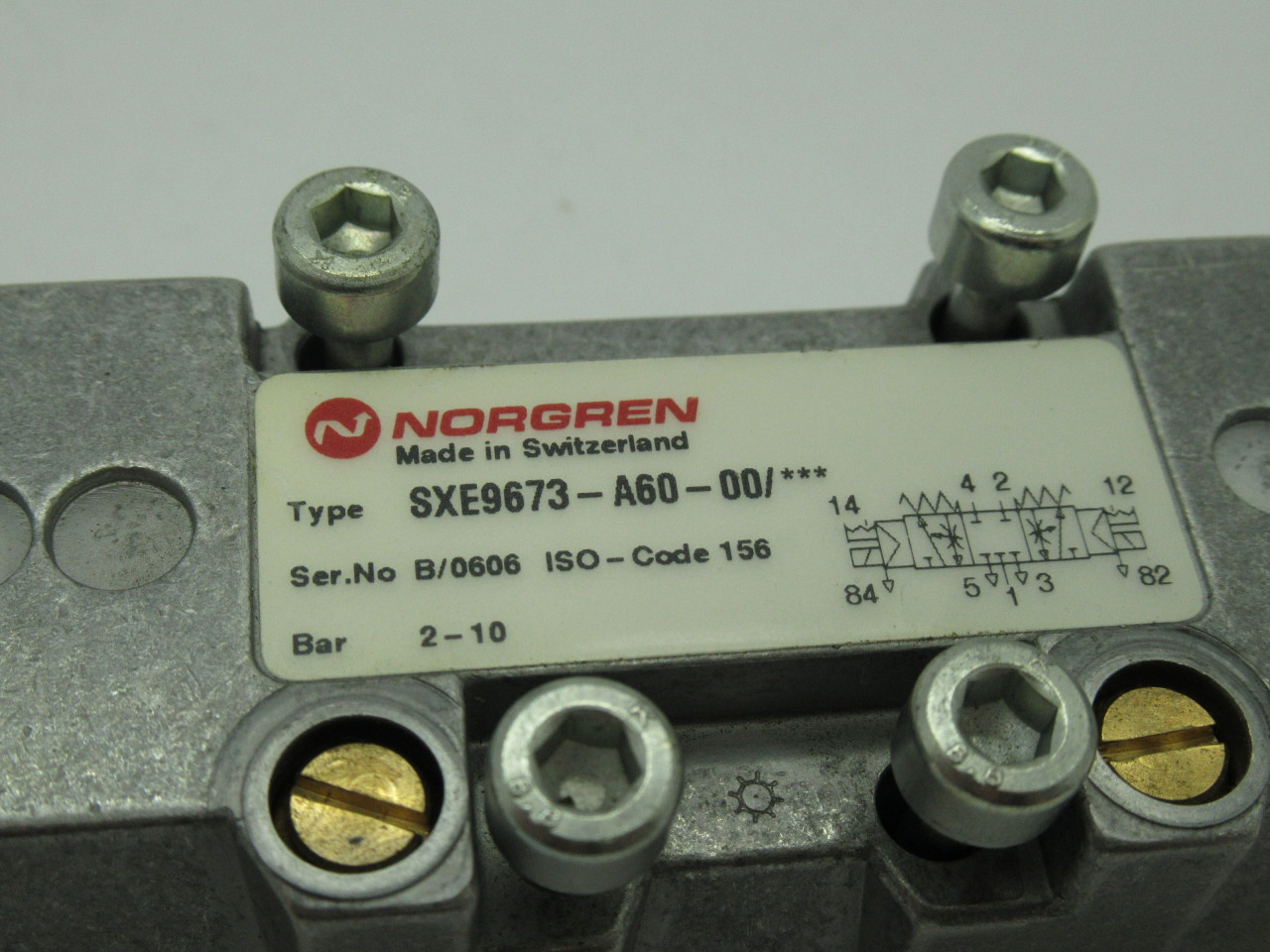 Norgren SXE9673-A60-00 Solenoid Valve Manifold ! NOP !