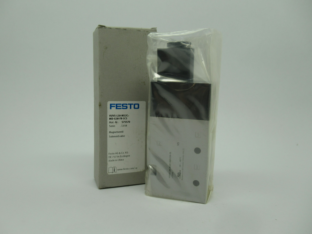 Festo VUVS-L30-M32C-MD-G38-F8-1C1 Solenoid Valve VACF-B-C1-1 24VDC Coil NEW