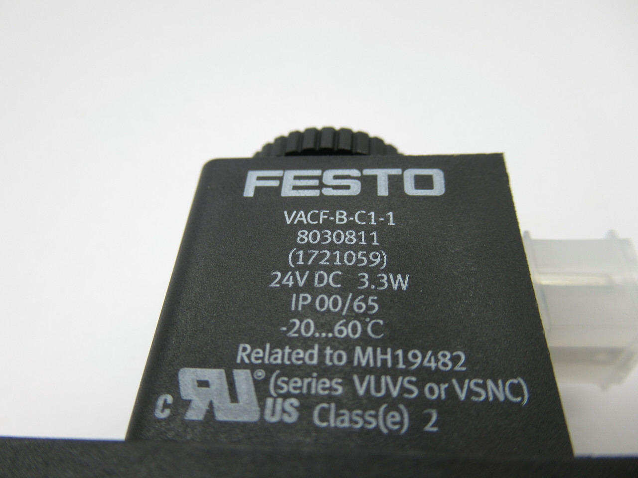 Festo VUVS-L30-M32C-MD-G38-F8-1C1 Solenoid Valve VACF-B-C1-1 24VDC Coil NEW