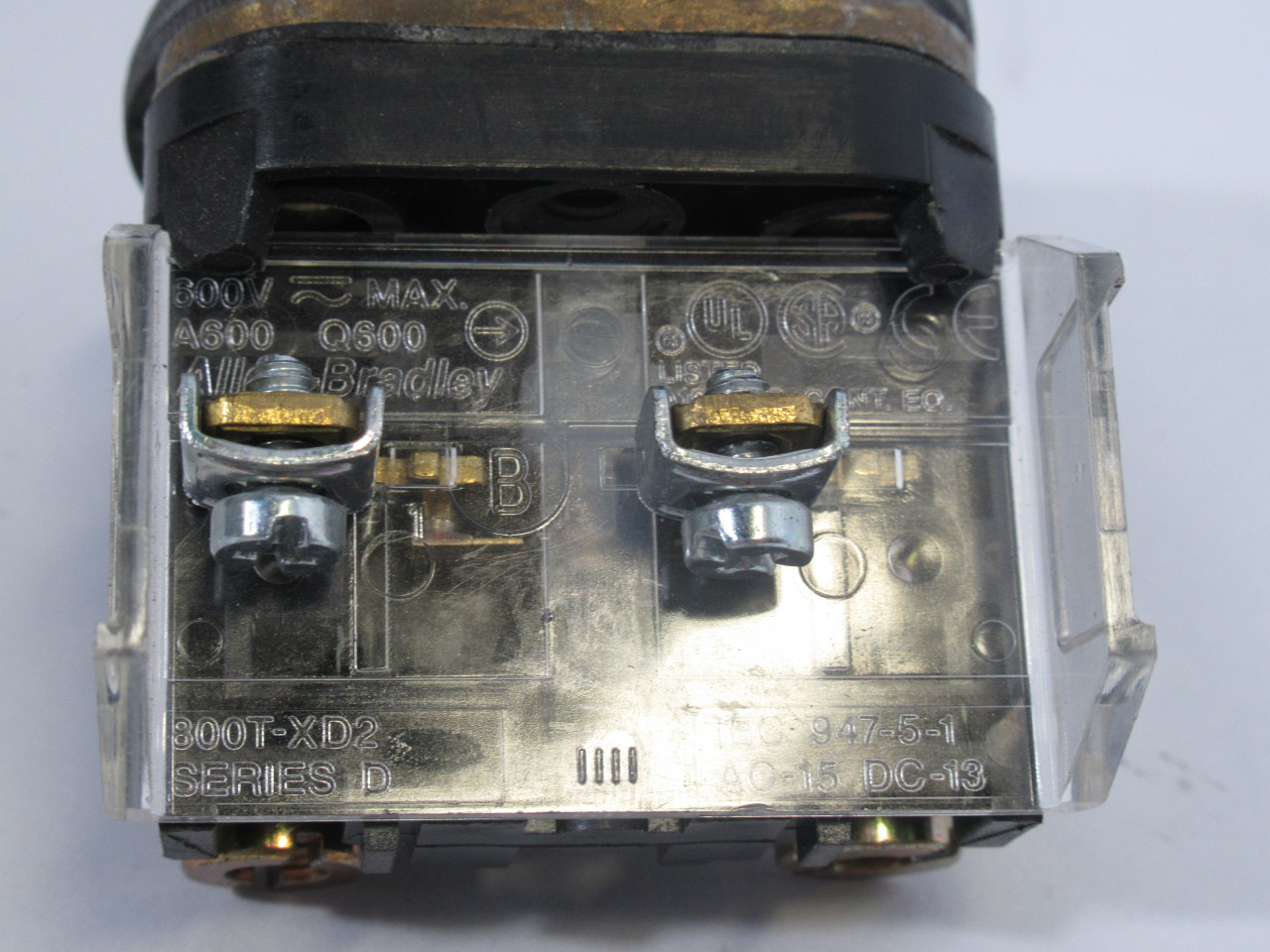 Allen-Bradley 800T-A3D2 Series E Orange Momentary Push Button 1NC USED