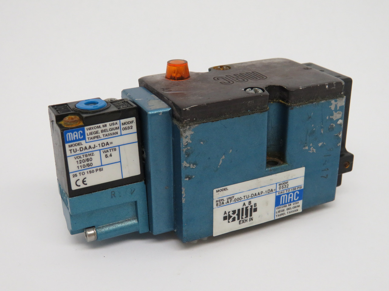MAC 82A-AF-000-TU-DAAP-1DA Valve C/W TU-DAAJ-1DA 120/110V Coil *Rust* USED