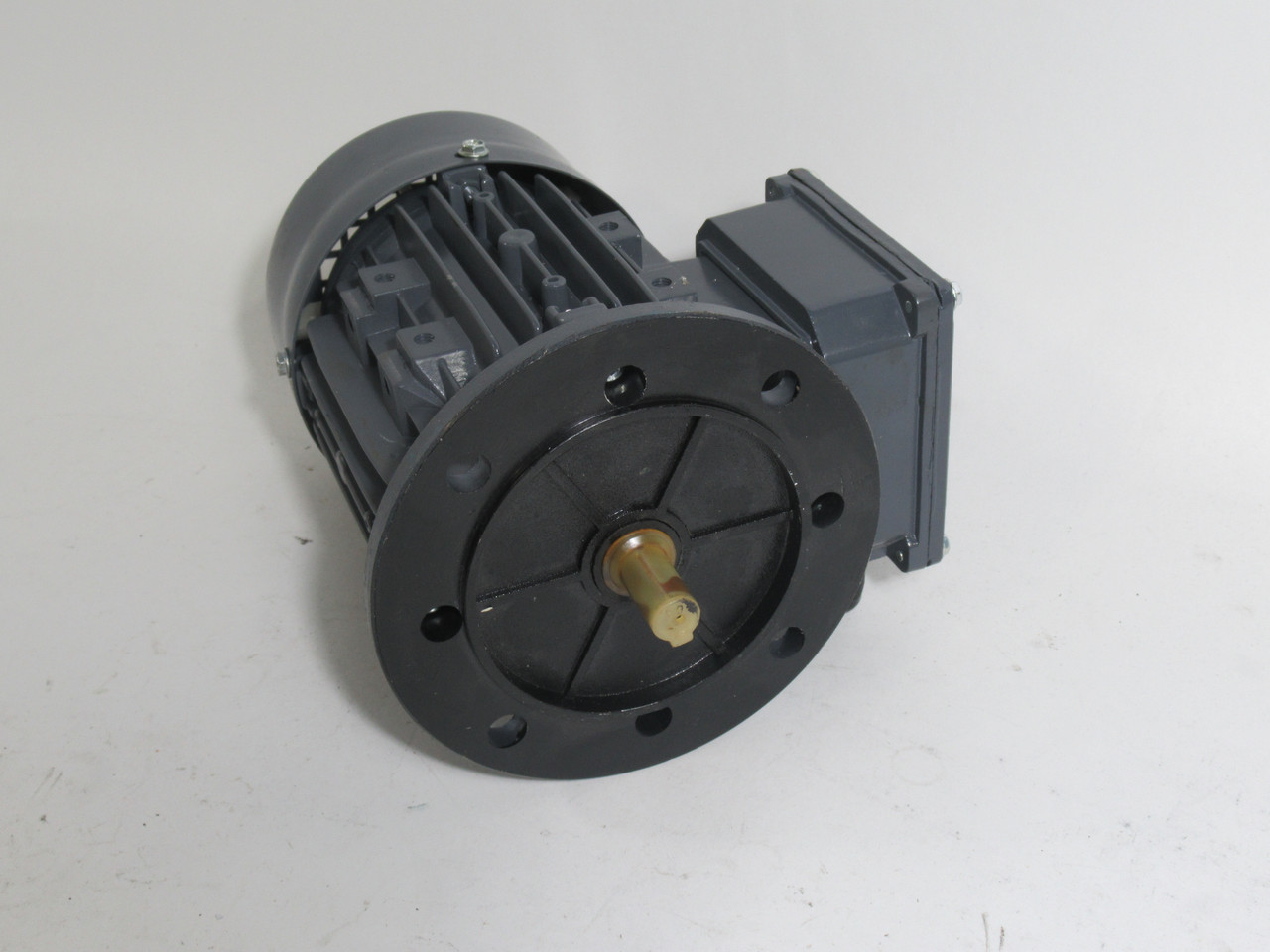 TechTop 0.25HP 1640RPM 575V 63 TEFC 3ph 0.5A 60Hz USED