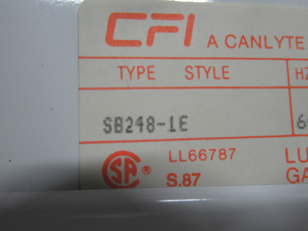 CFI SB248-1E Fluorescent Light Strip 4' 2LT 120V 0.73A 60Hz NEW