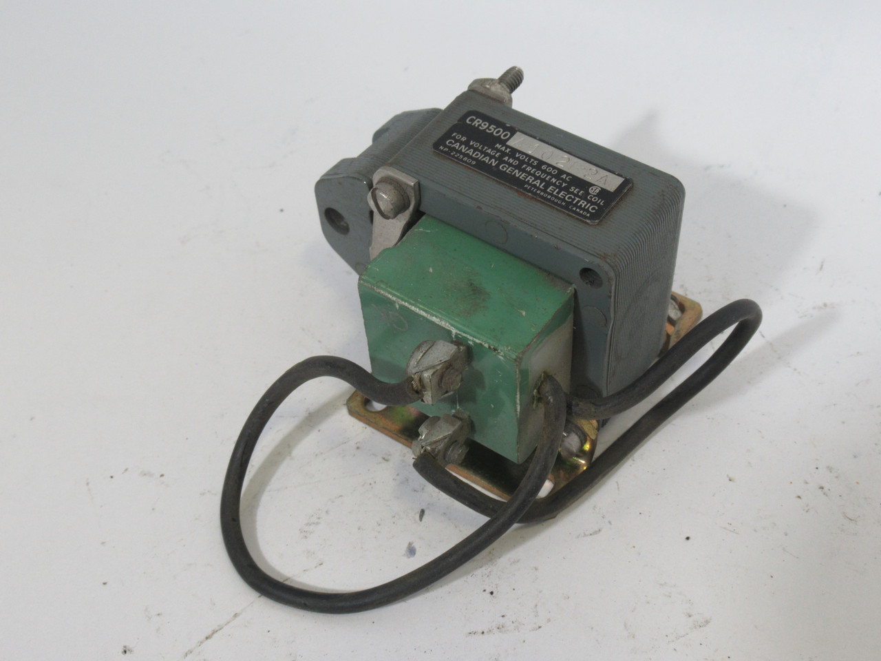 General Electric CR9500A102B2A Solenoid Coil 1"Stroke 110/115V@60Hz USED