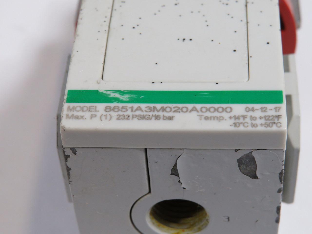 ASCO Numatics 8651A3M020A0000 Shut-Off Valve 1/4"NPTF 3/2 SHELF WEAR USED