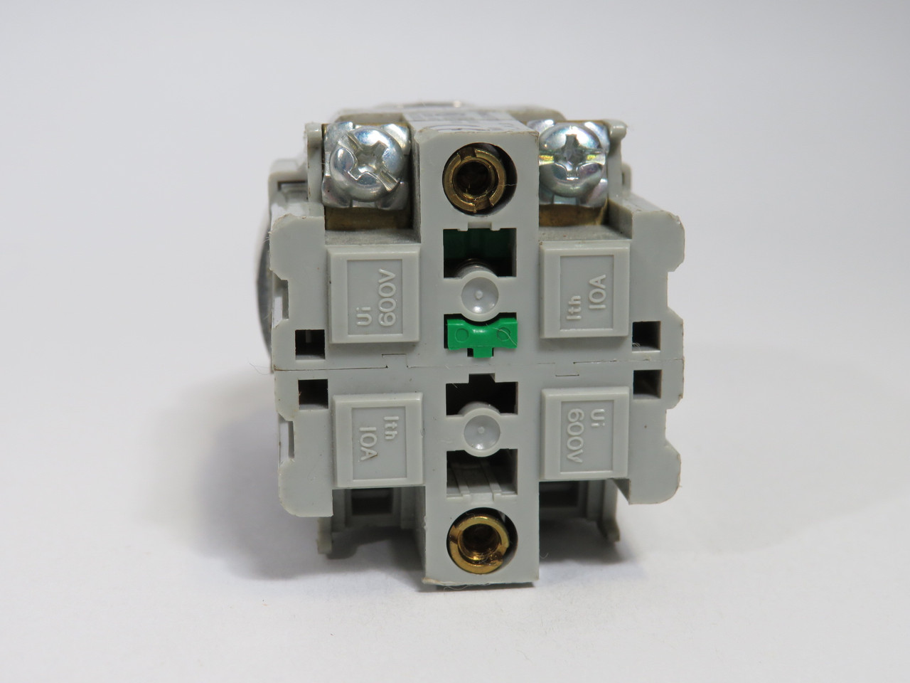 IDEC ABD110N-B Push Button Switch 600V 1NO Momentary 30mm *No Cap* USED