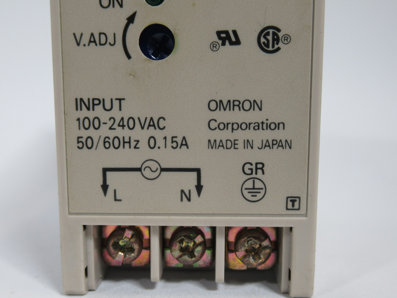 Omron S82S-0305 Power Supply Output 5VDC 0.6A *No Contact Cover* USED