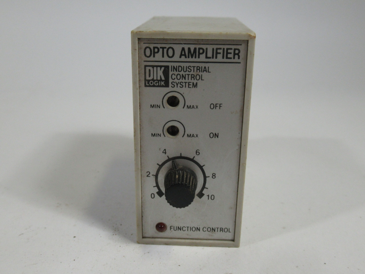 DIK Logik 0A12-0F7518 Opto Amplifier 110V 0-10sec 11-Pin USED