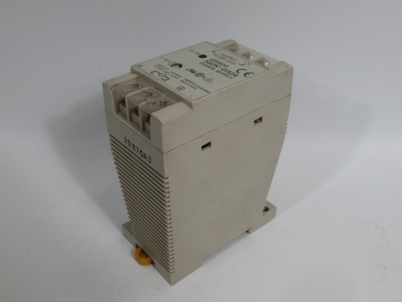 Omron S82K-01524 Power Supply 24VDC .6A USED