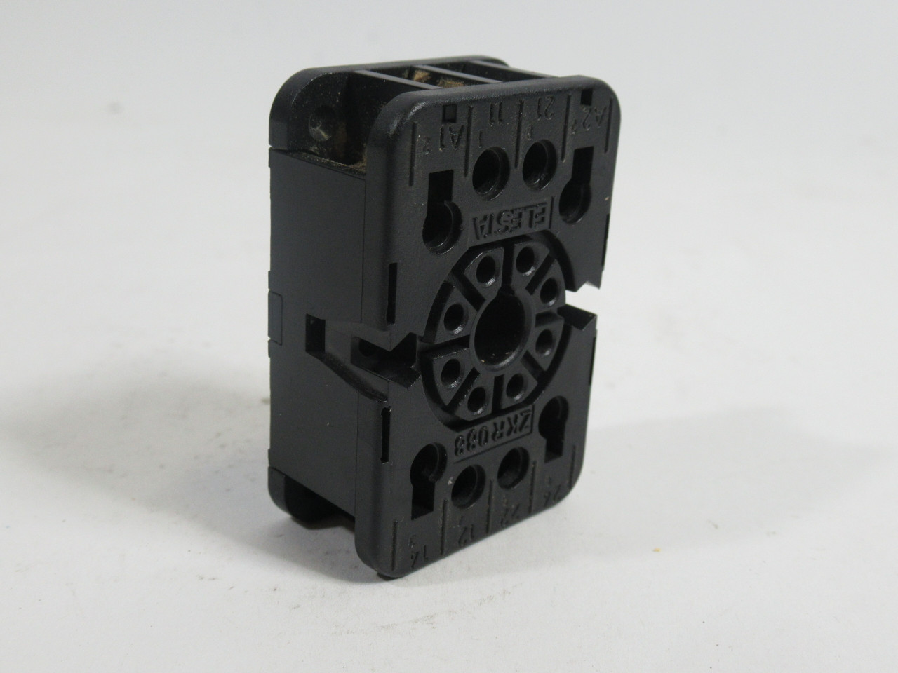 Elesta ZKR088 Relay Base 380V 10A USED