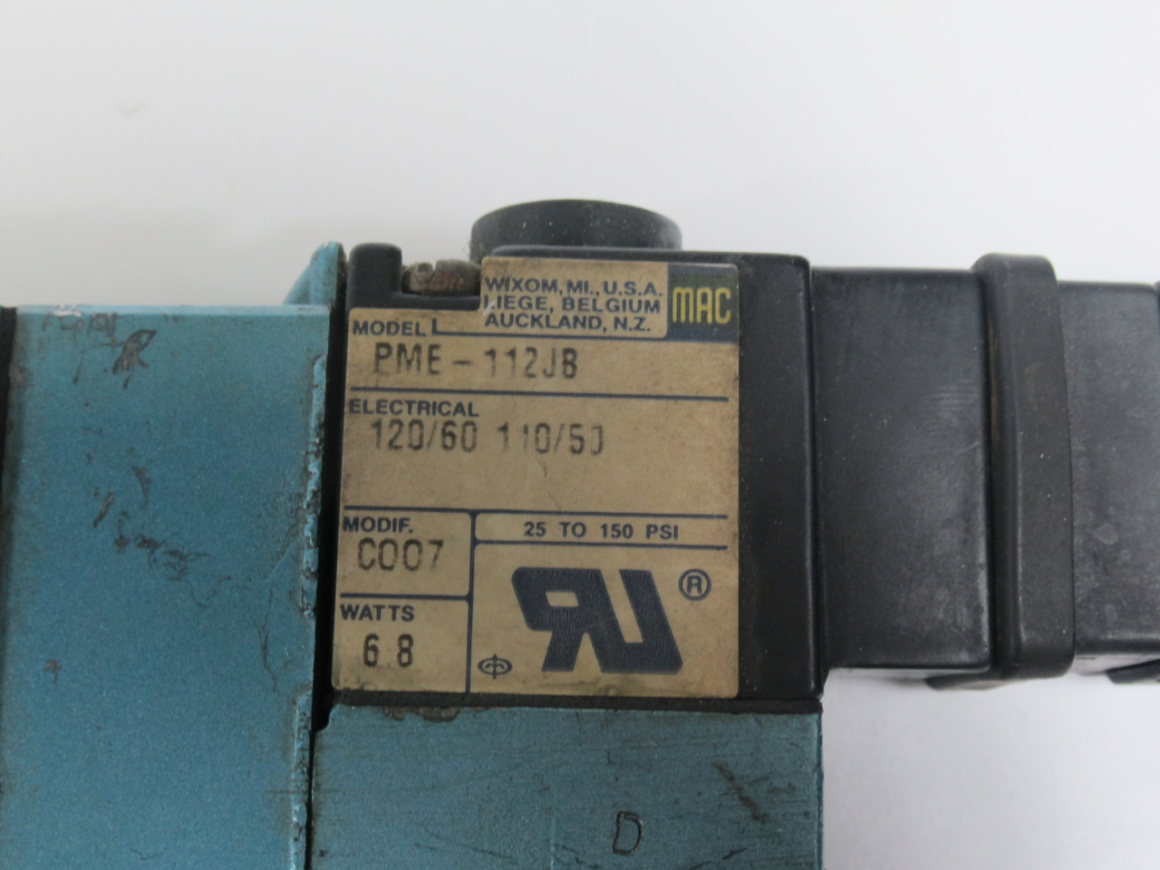 Mac 811C-PM-112JB-152 2-Position Solenoid Valve 150 psi 4Way 1/4"NPTF USED