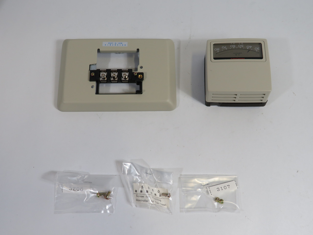 Honeywell H915A2014 Proportioning Humidity Control 30-80% RH ! NEW !