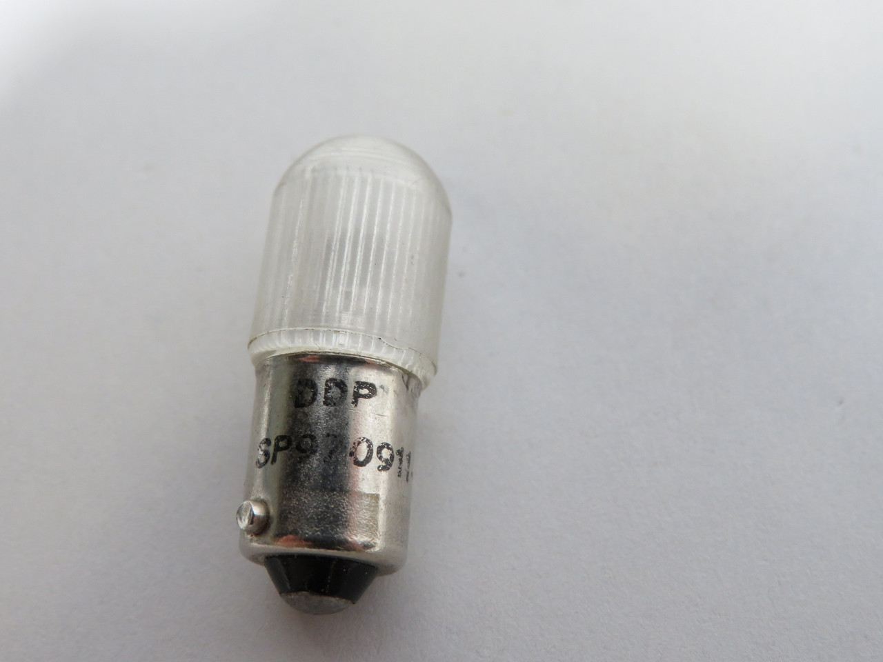 DDP SP970911-W Miniature LED Lamp Bayonet Base White Lot of 2 USED