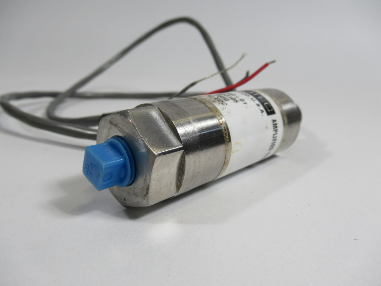 Sensotec LV/8350-01 Pressure Transducer 15.0PSIG 15-32VDC USED