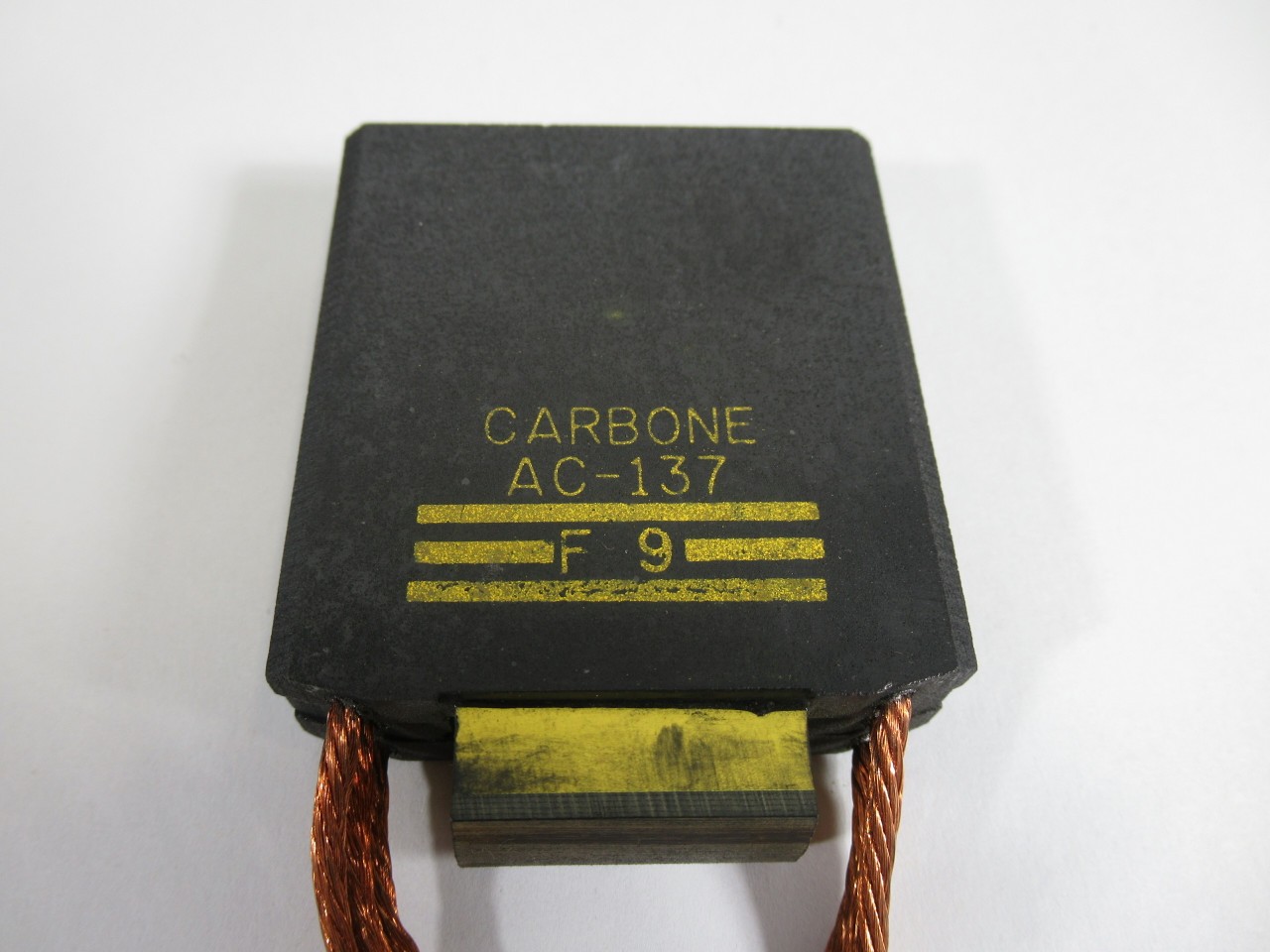 Carbone AC-137 Motor Brush USED