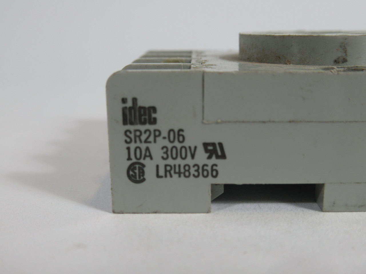 IDEC SR2P-06 Relay Socket 10A 30V MISSING SCREWS USED