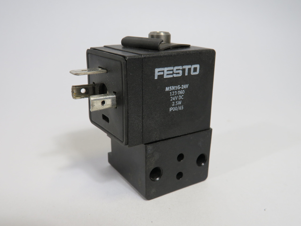 Festo 123060 MSN1G-24V Solenoid Coil 24VDC 2.5W W/ Mount USED