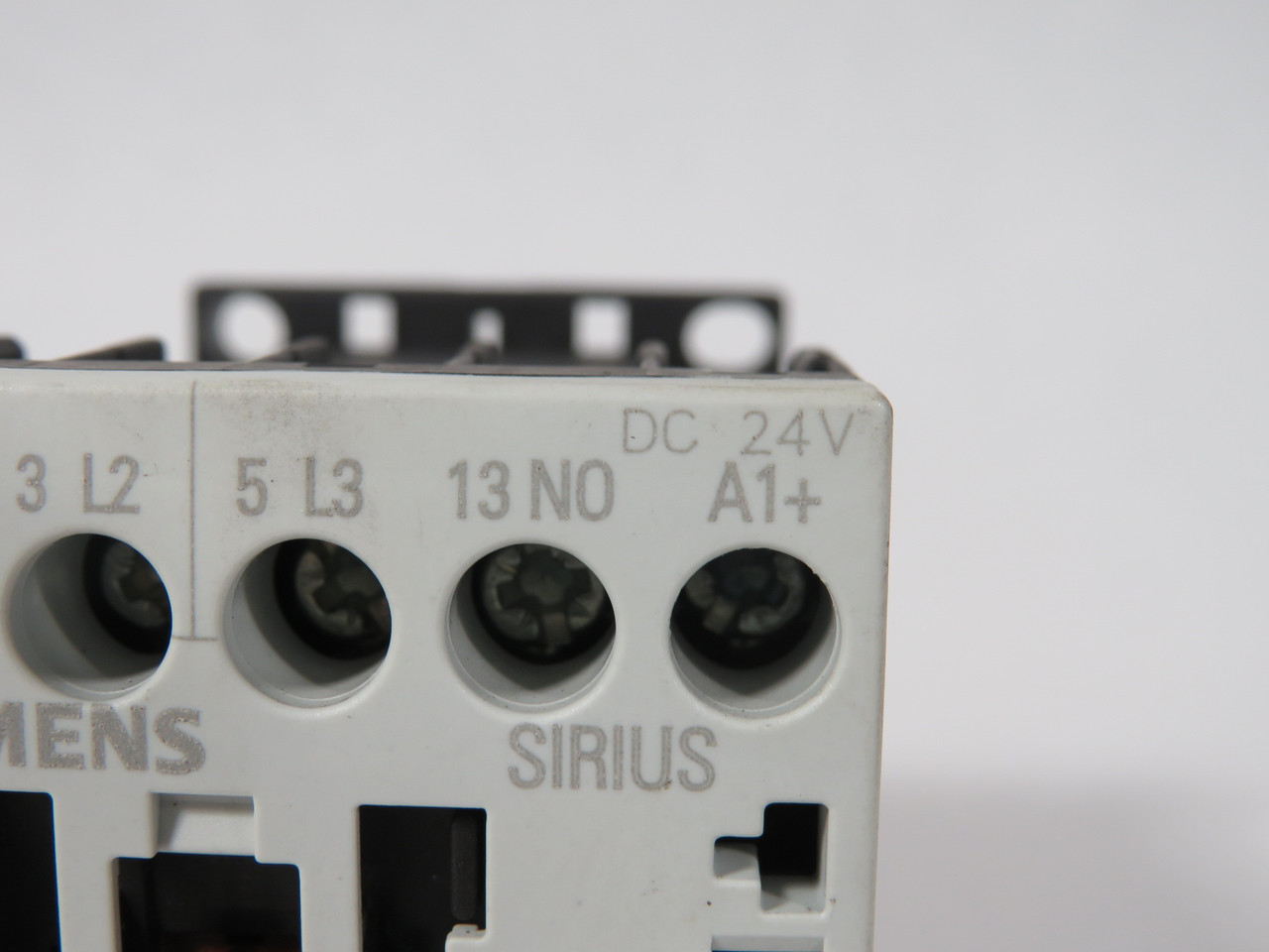 Siemens 3RT1017-1BB41 Contactor 12Amp 3Pole 24VDC USED