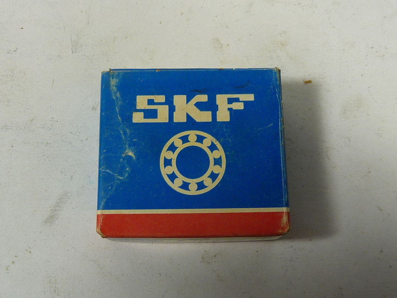 SKF 6302-2RS1 Single Row Ball Bearing ! NEW !