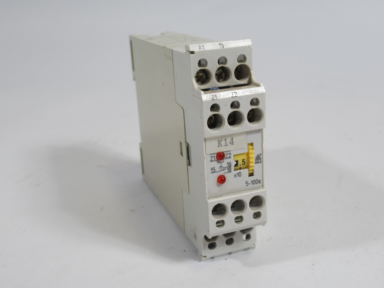Dold MK9908.81 On-Delay Timer 92-127VAC 5-100s USED