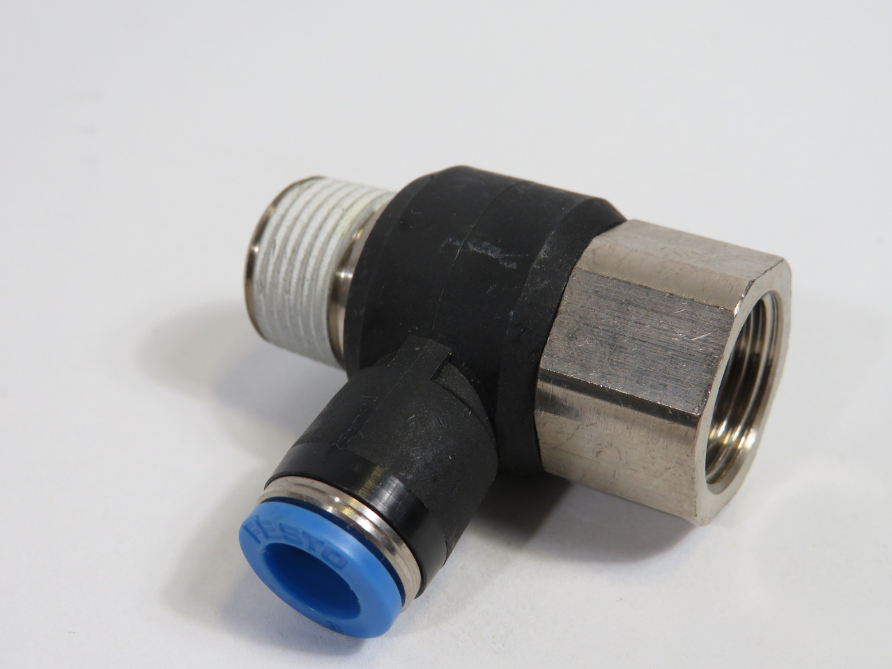 Festo 153187 QSTF-3/8-8-B Push-In T-Fitting 3/8" Thread 8mm Tubing OD ! NOP !