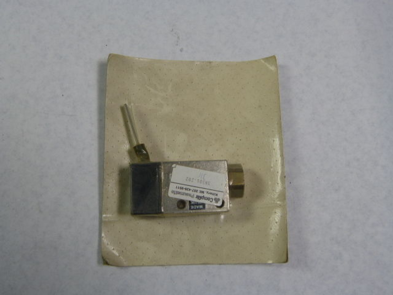 Compair Inc 5N301-202 Limit Switch w/ 1.5" Tab Lever ! NEW !