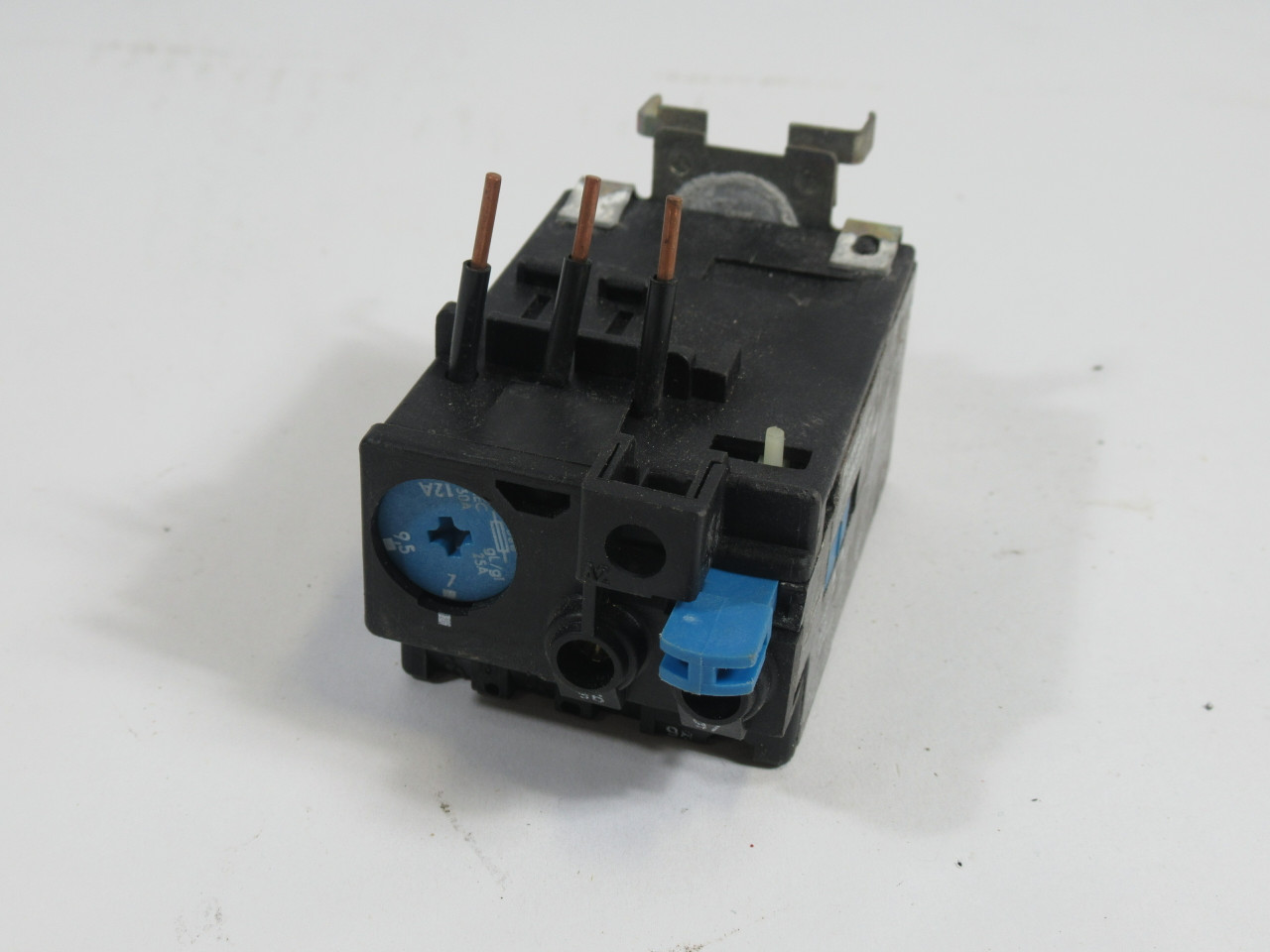 Furnas 48AG35AA210 Series A Overload Relay 7-12A 600VAC USED