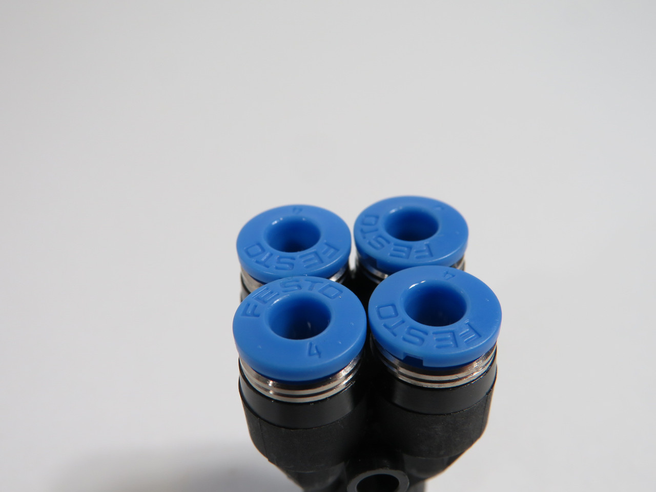 Festo 153209 QSQ-6-4 Multiple Distributor 6mm/4mm Tube OD ! NOP !